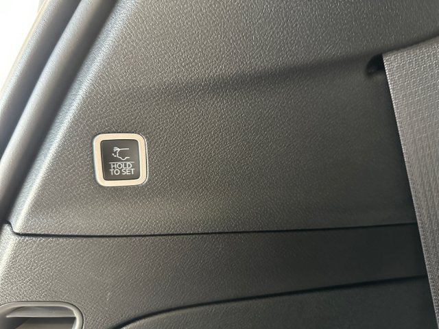 New 2027 Chrysler Pacifica LX FWD image 18