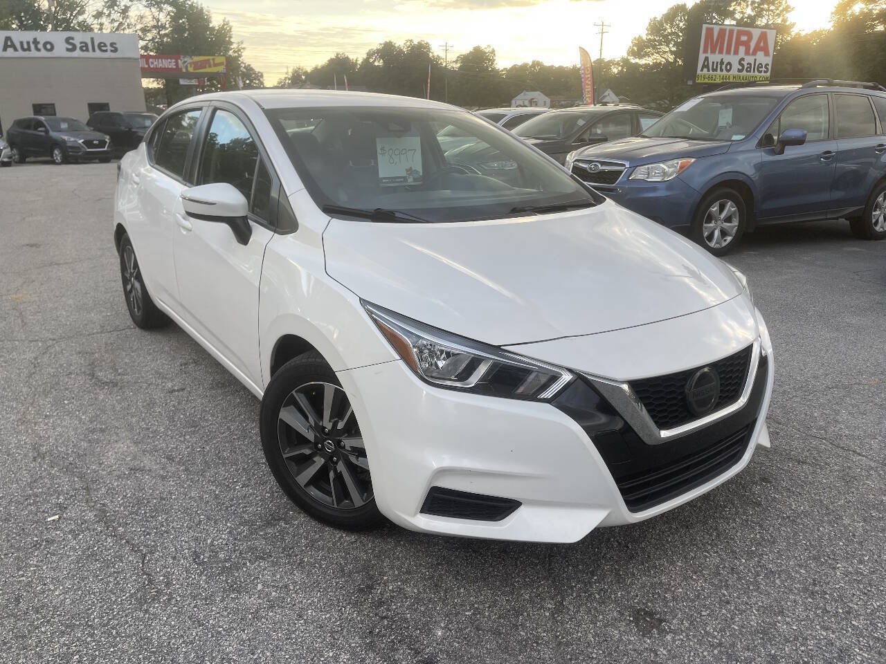 Used 2021 Nissan Versa SV FWD image 2