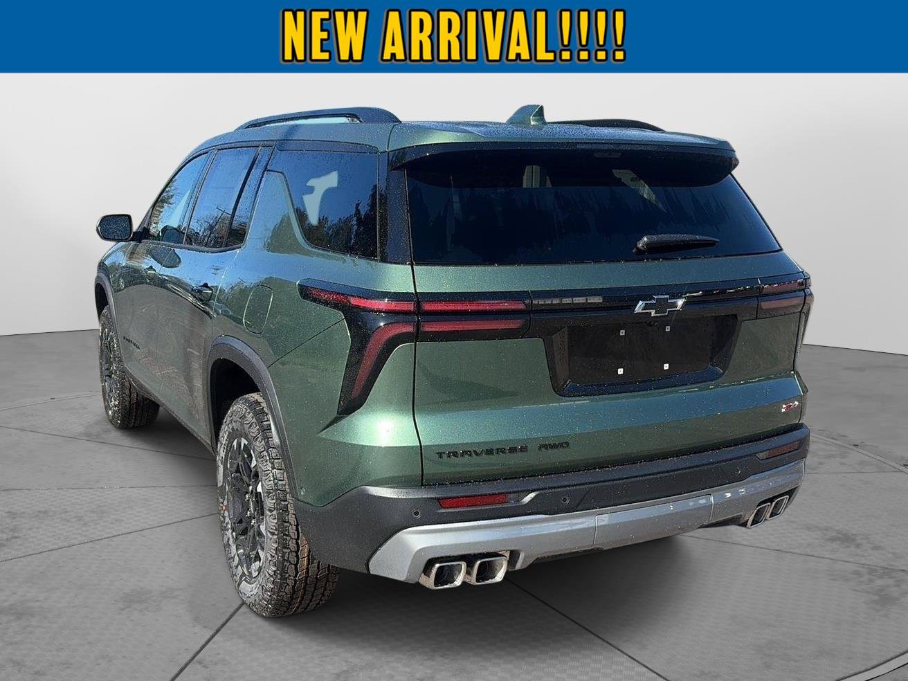 New 2027 Chevrolet Traverse Z71 w/ Enhanced Driving Package AWD/4WD image 7