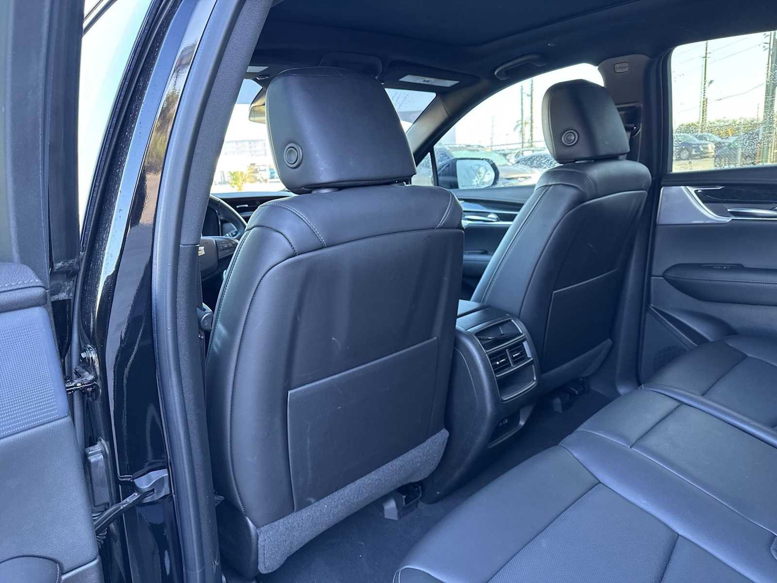Used 2023 Cadillac XT5 Premium Luxury FWD image 17