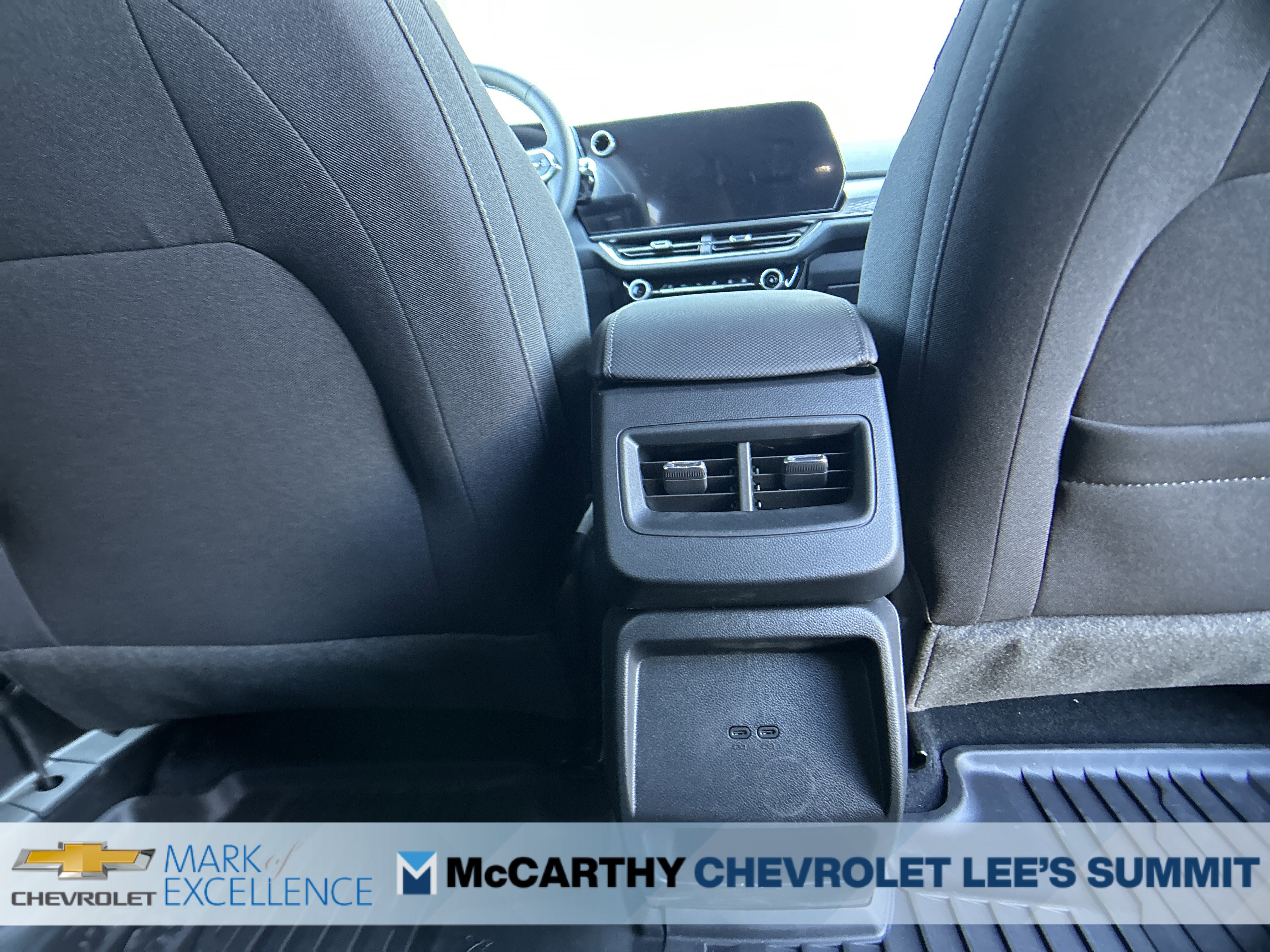 New 2026 Chevrolet Equinox EV LT w/ Comfort Package AWD/4WD image 39