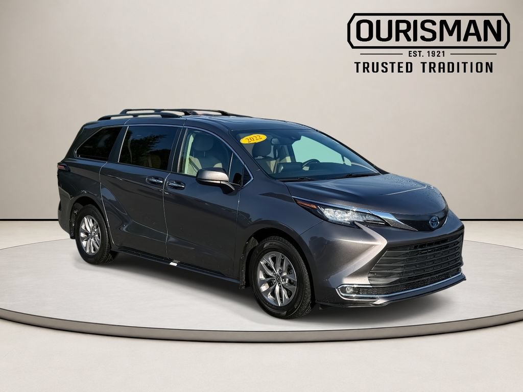 Used 2022 Toyota Sienna XLE