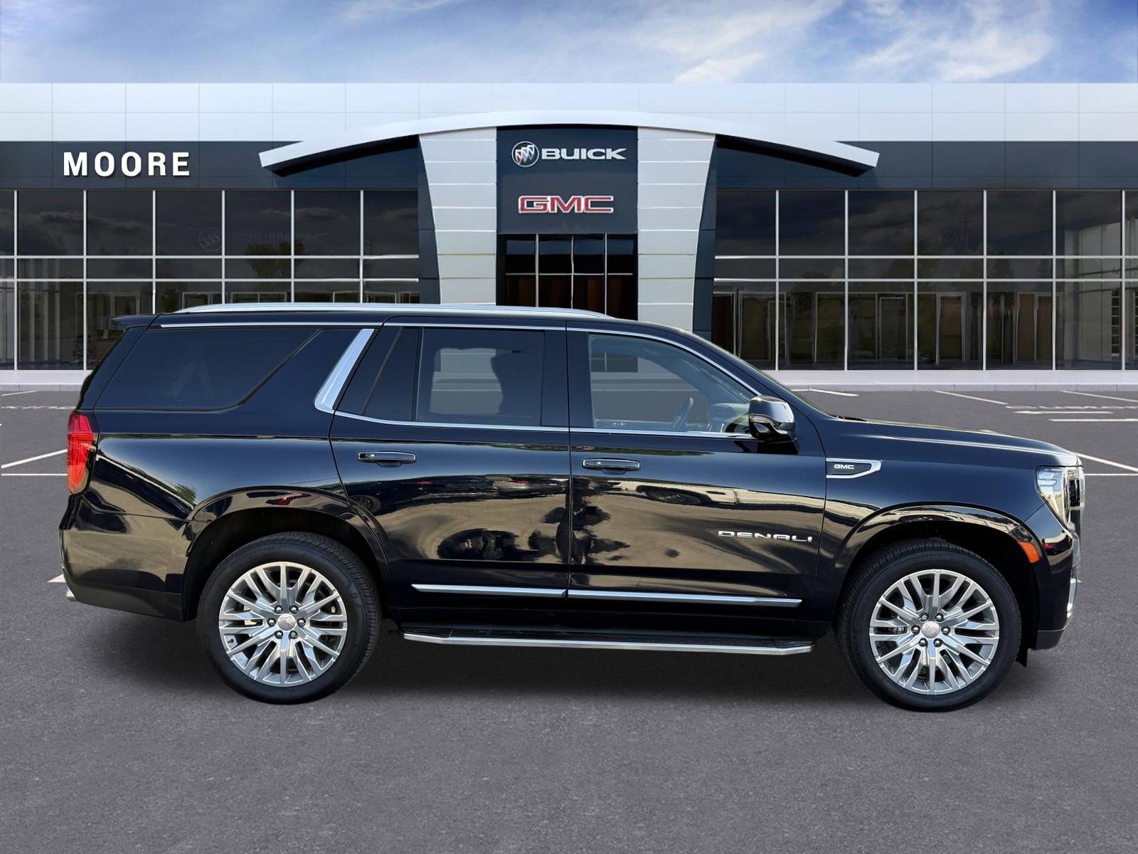 Used 2023 GMC Yukon Denali AWD/4WD image 2