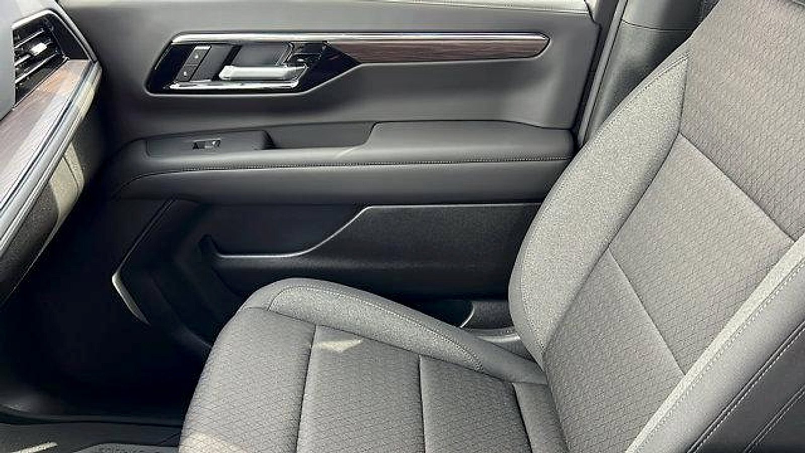 New 2025 Chevrolet Tahoe LS image 22