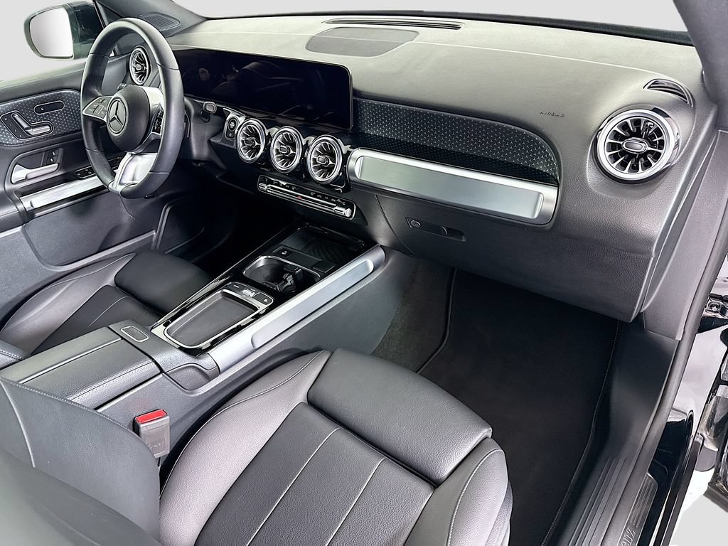 Certified 2025 Mercedes-Benz GLB 250 image 17