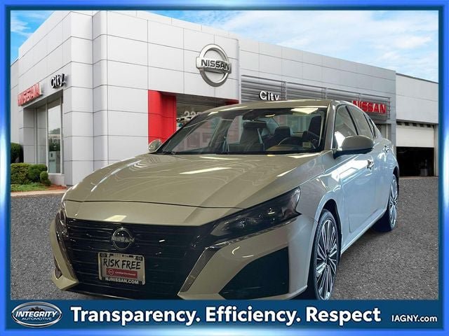 Used 2023 Nissan Altima 2.5 SL AWD/4WD image 4