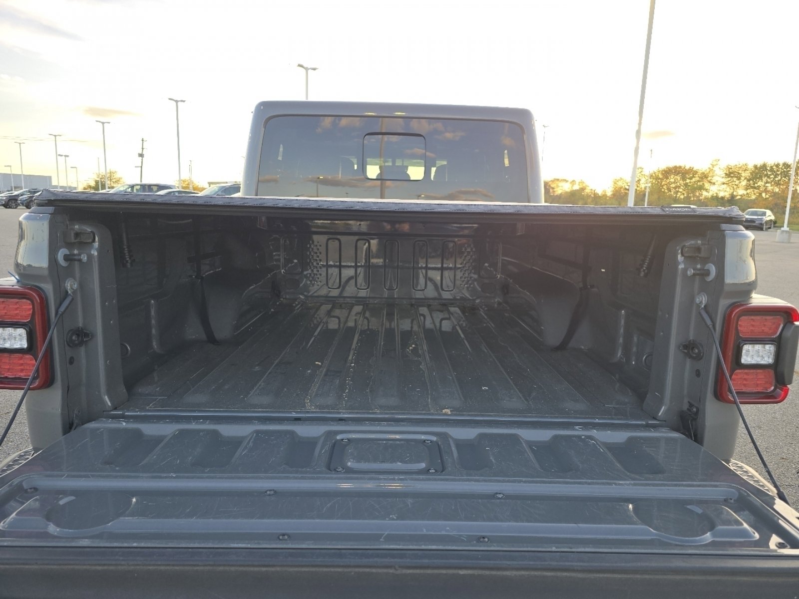 Used 2020 Jeep Gladiator Overland image 22