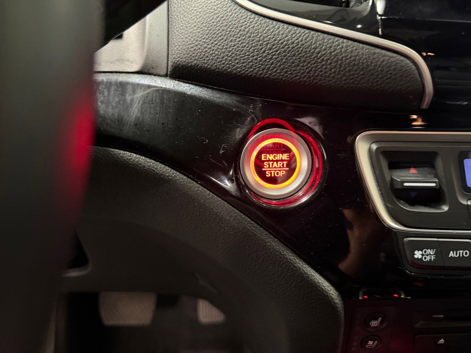 Used 2021 Honda Pilot Black Edition image 24