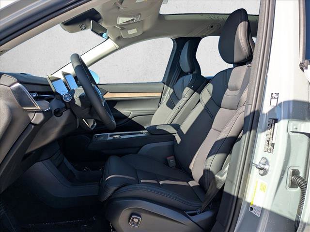 New 2025 Volvo EX90 Plus w/ Protection Package Premier image 4