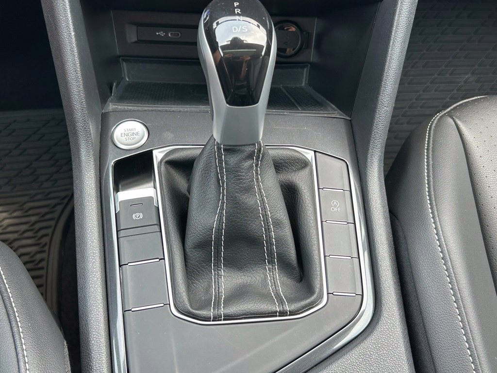 Certified 2023 Volkswagen Tiguan SE w/ Panoramic Sunroof Package FWD image 37