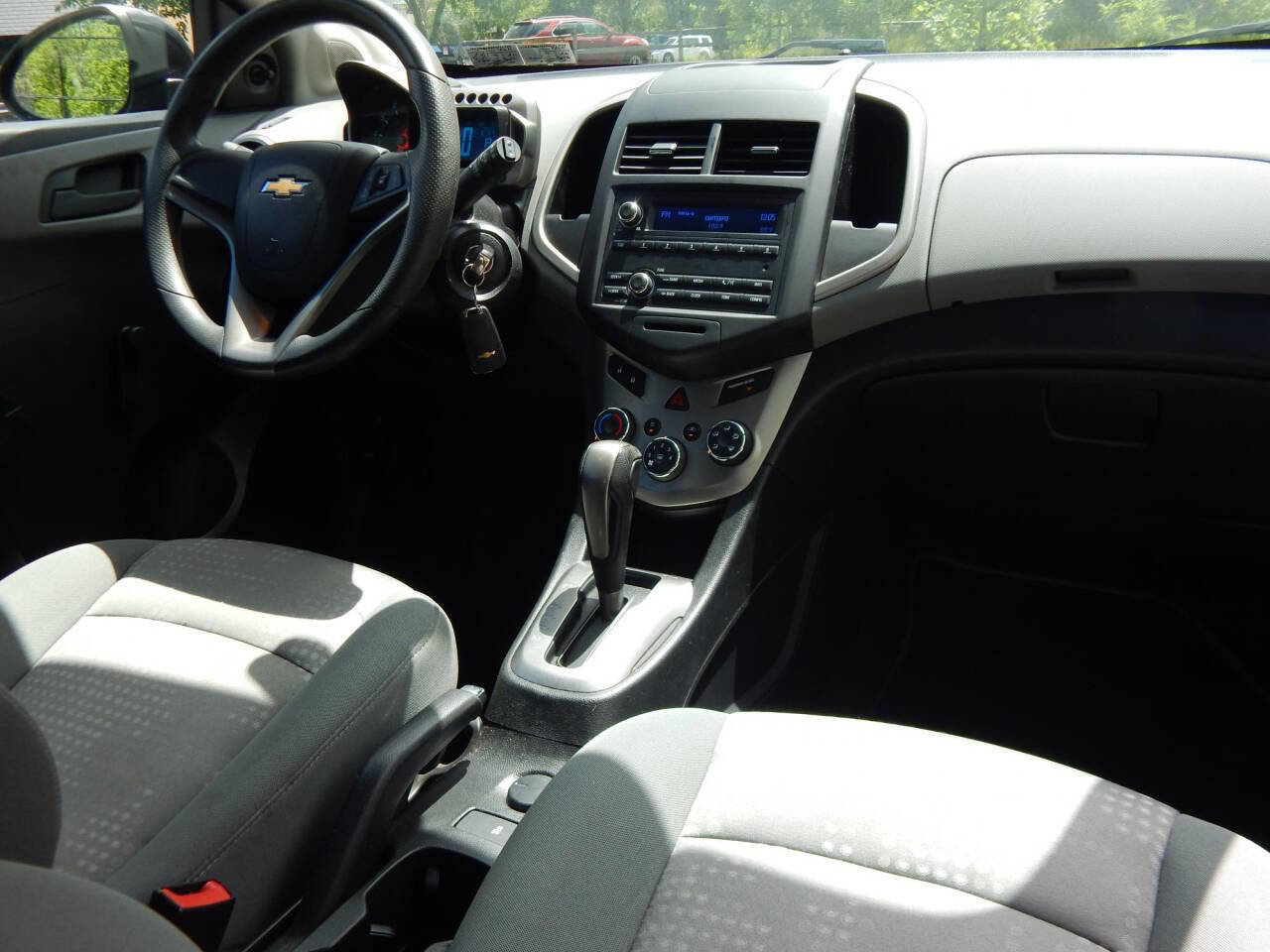 Used 2015 Chevrolet Sonic LS FWD image 17