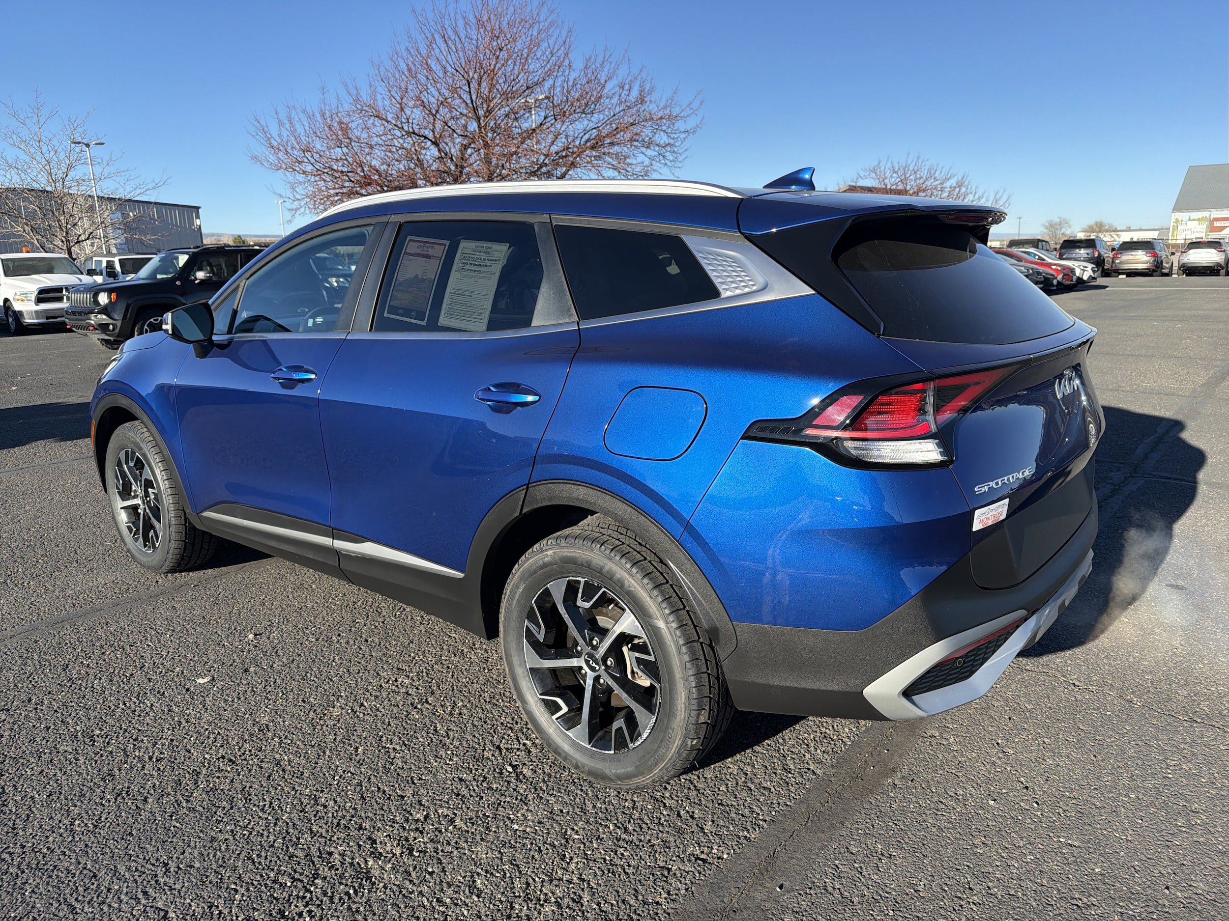 Used 2023 Kia Sportage EX image 7