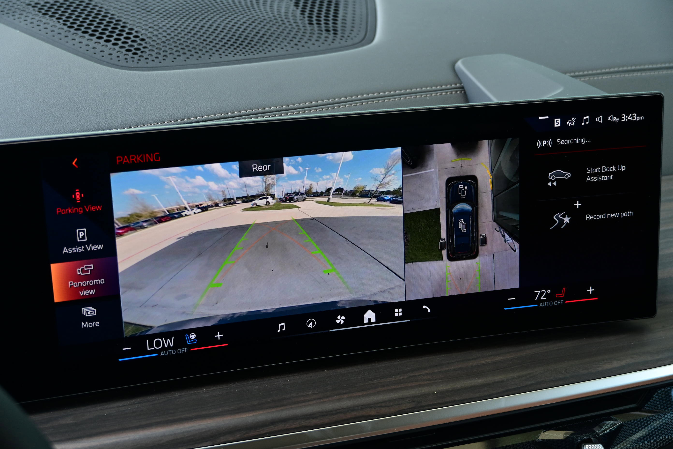 New 2026 BMW X7 xDrive40i w/ Premium Package image 16