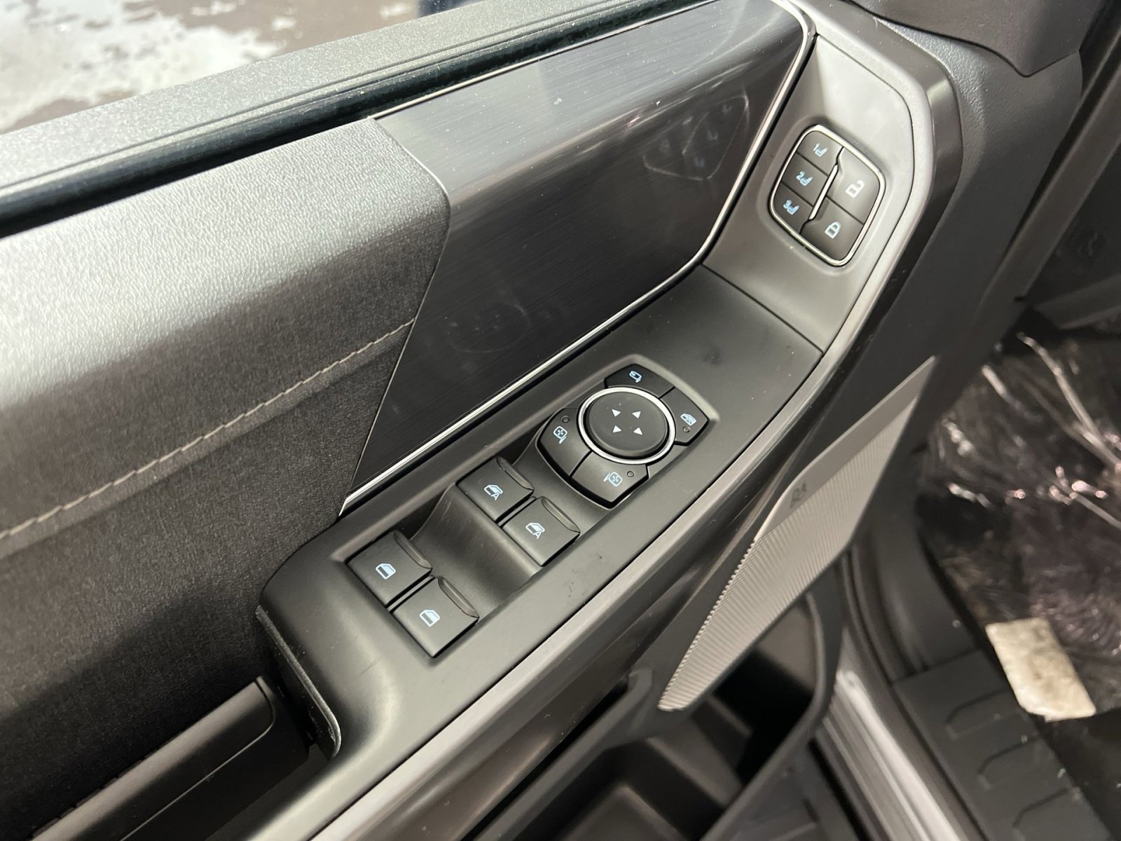 New 2026 Ford F150 Lariat w/ Equipment Group 501A Mid image 15