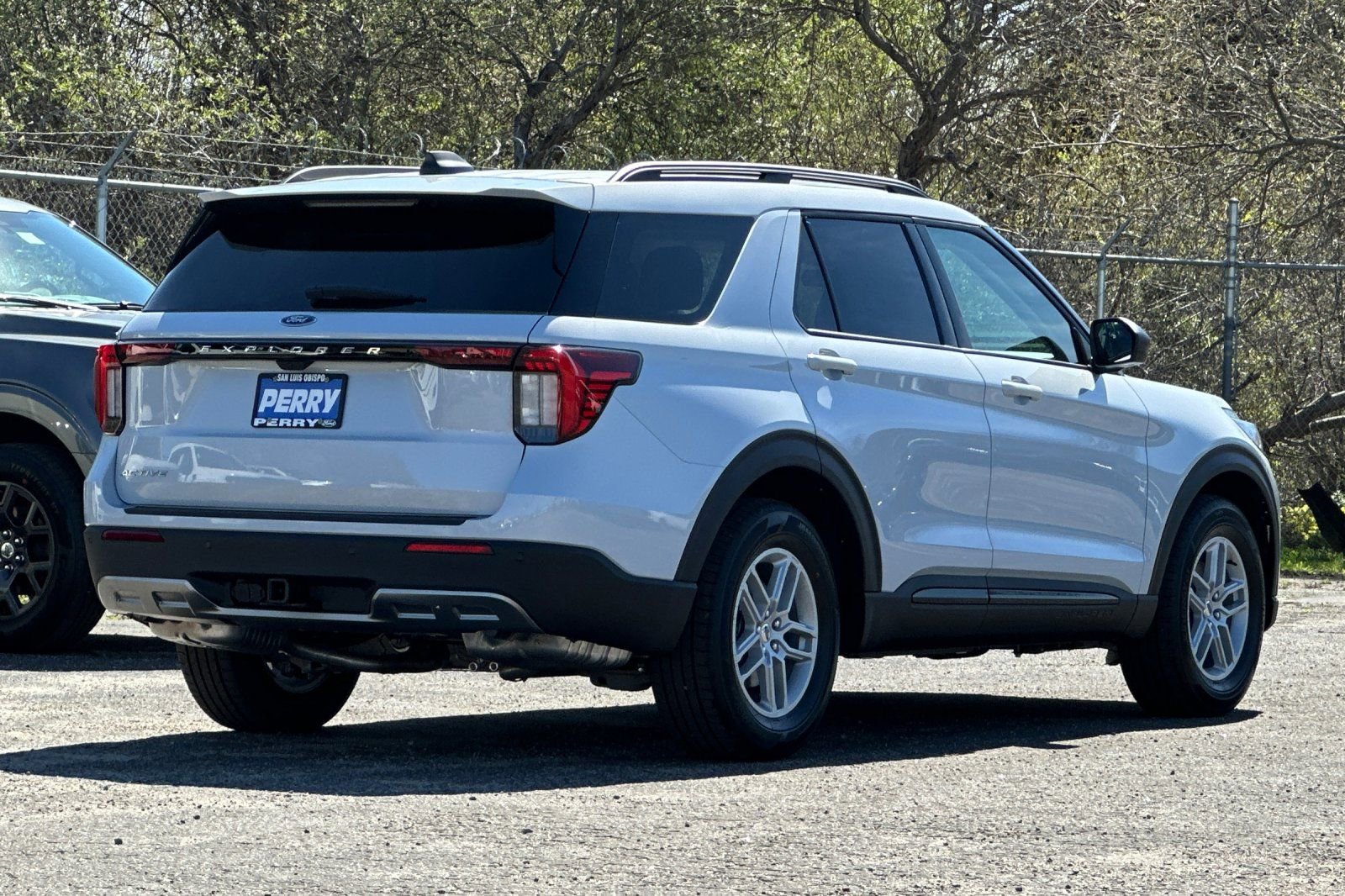 New 2026 Ford Explorer Active w/ Active Comfort Package image 3