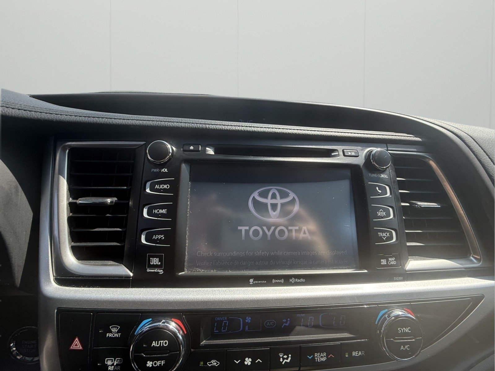 Used 2019 Toyota Highlander Limited AWD/4WD image 12