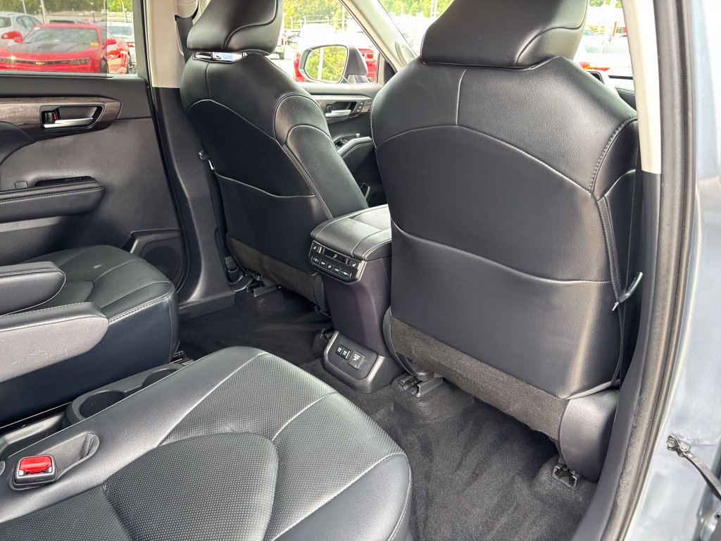 Certified 2021 Toyota Highlander Platinum AWD/4WD image 51