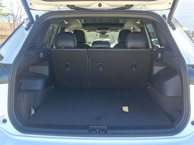 Certified 2025 Volkswagen Tiguan SE R-Line image 28