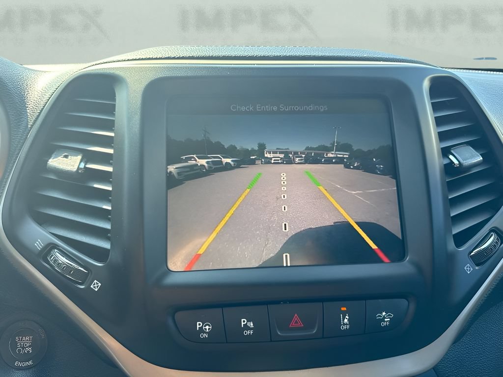 Used 2015 Jeep Cherokee Limited w/ Technology Group FWD image 16