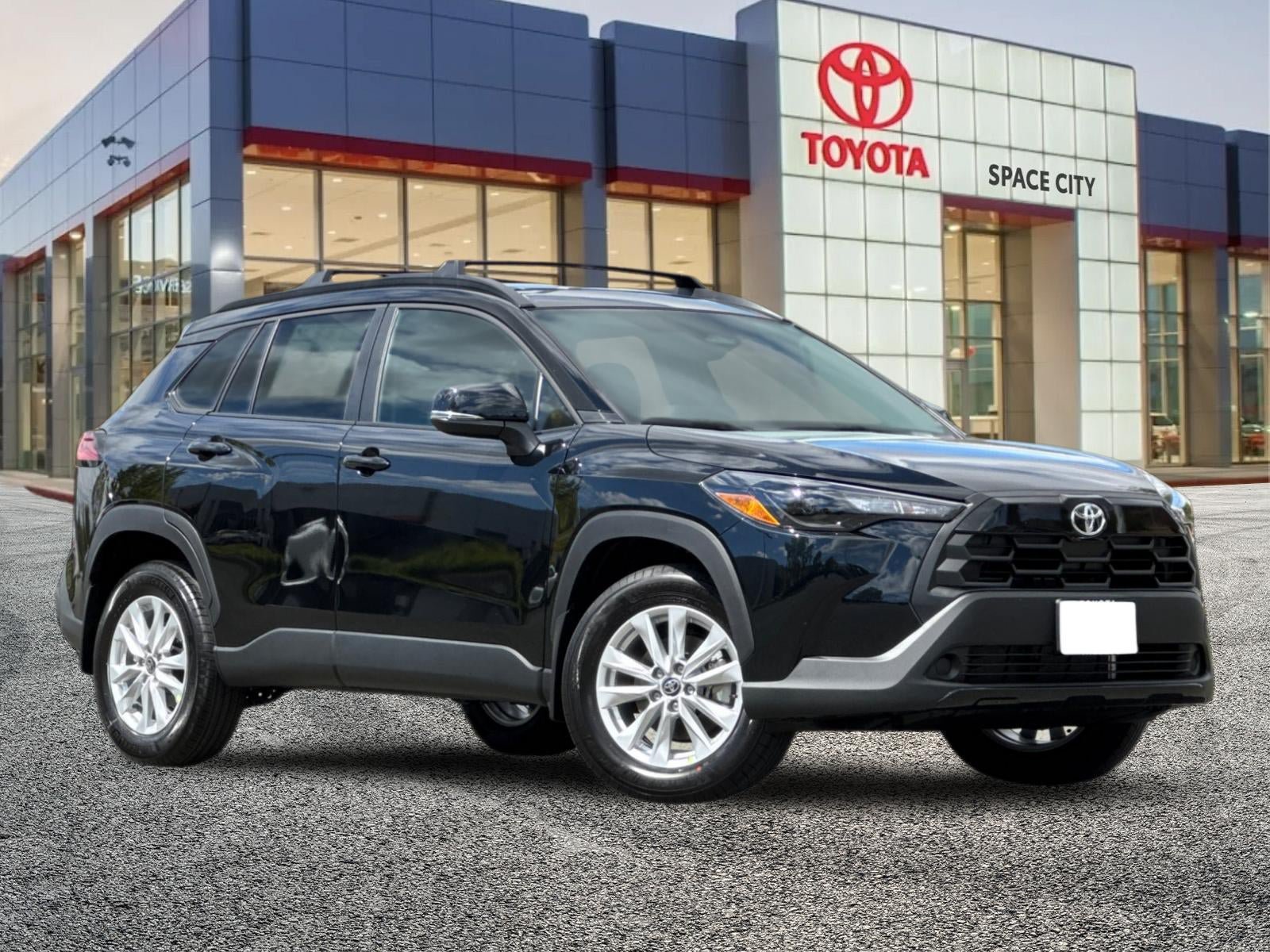 New 2026 Toyota Corolla Cross LE FWD image 8