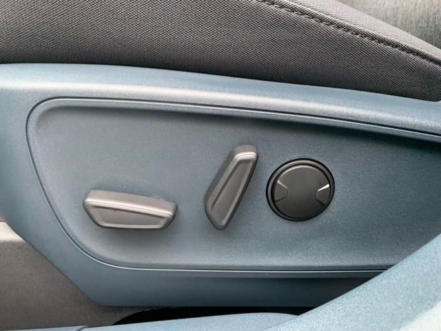 New 2025 Ford Maverick XLT w/ XLT Luxury Package image 13