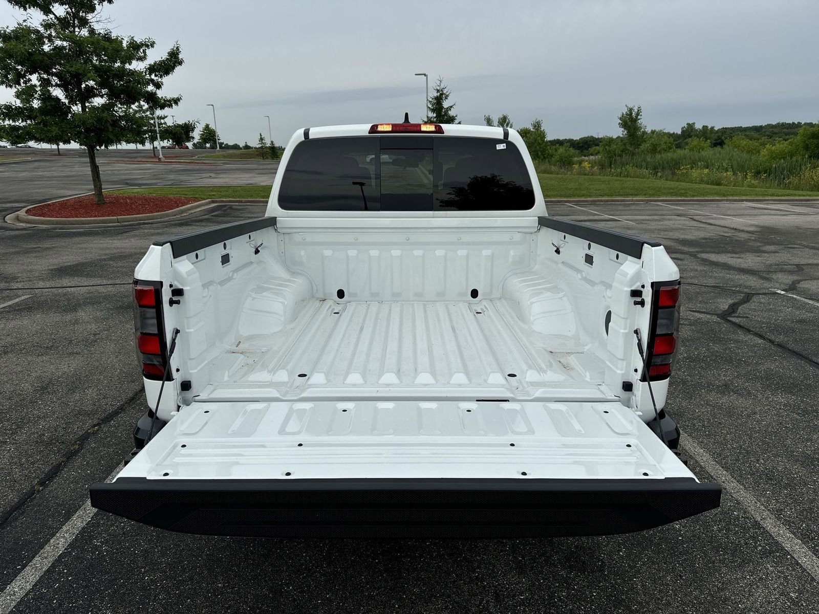 Certified 2025 Nissan Frontier S image 34