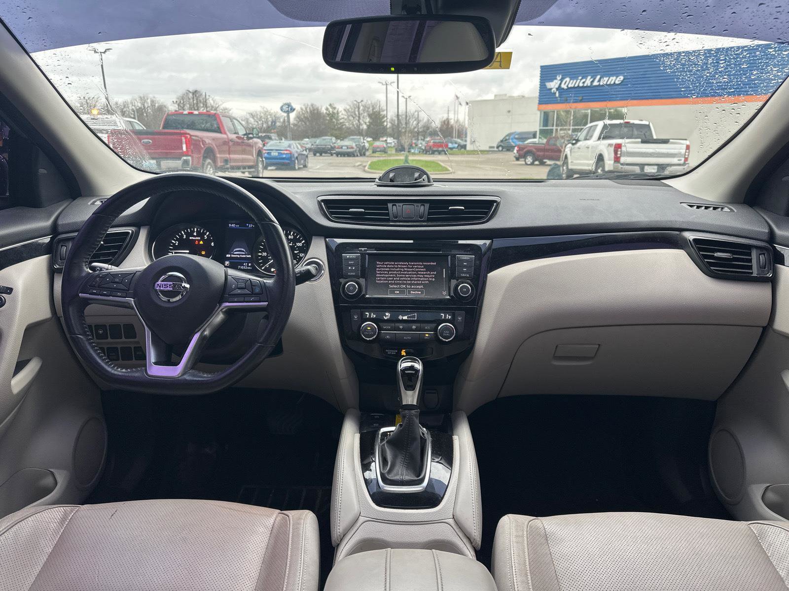 Used 2019 Nissan Rogue Sport SL w/ Premium Package image 2