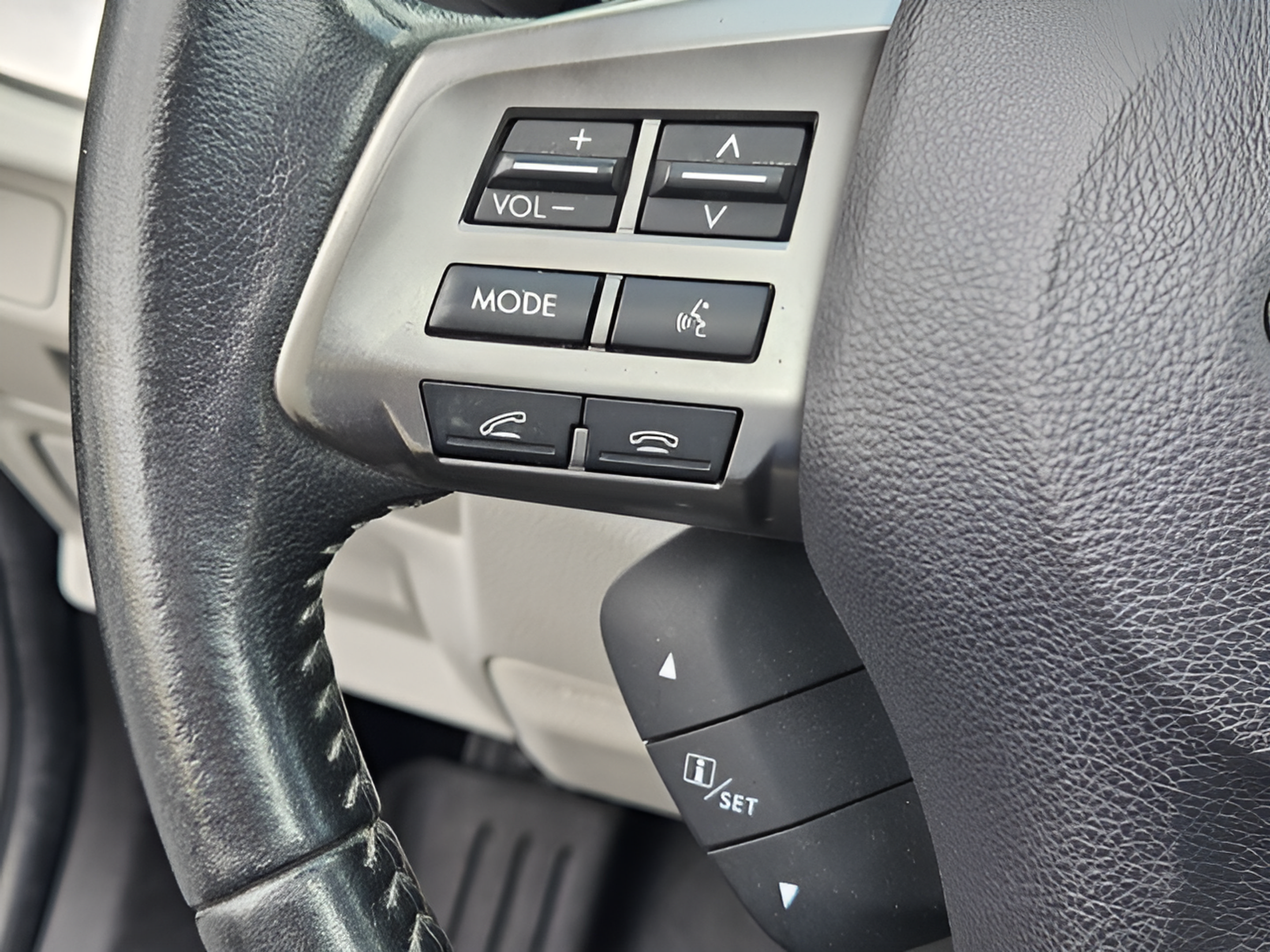 Used 2014 Subaru Forester 2.5i Limited AWD/4WD image 23