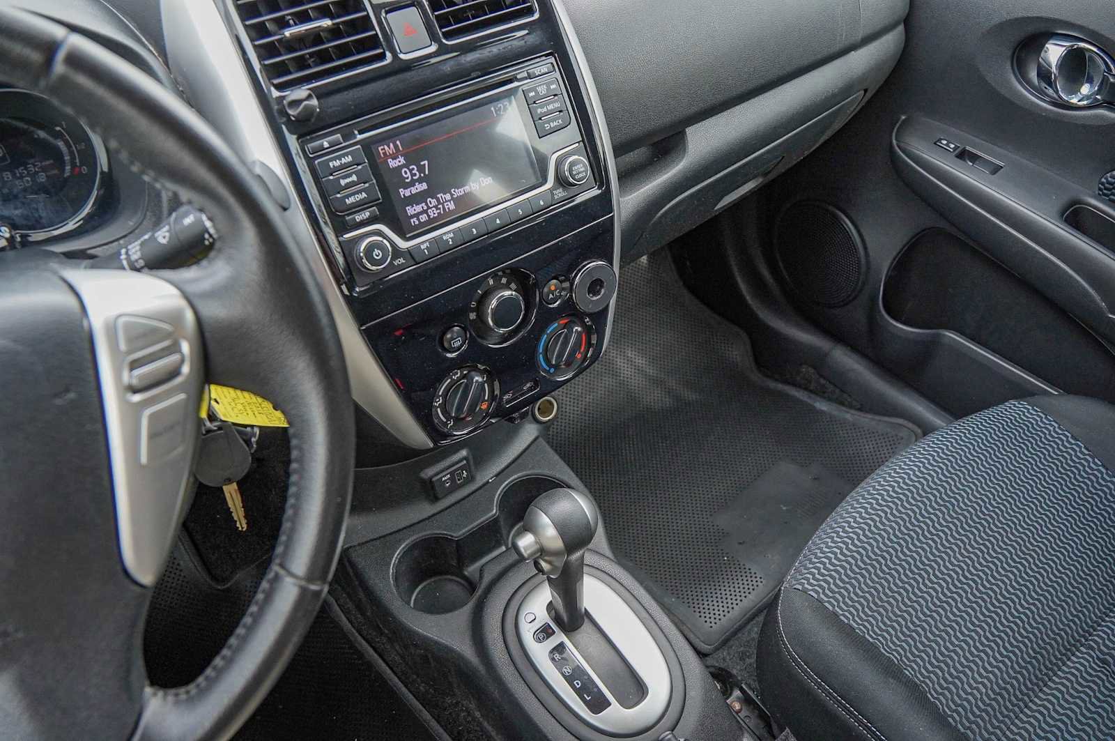 Used 2018 Nissan Versa Note SV image 17