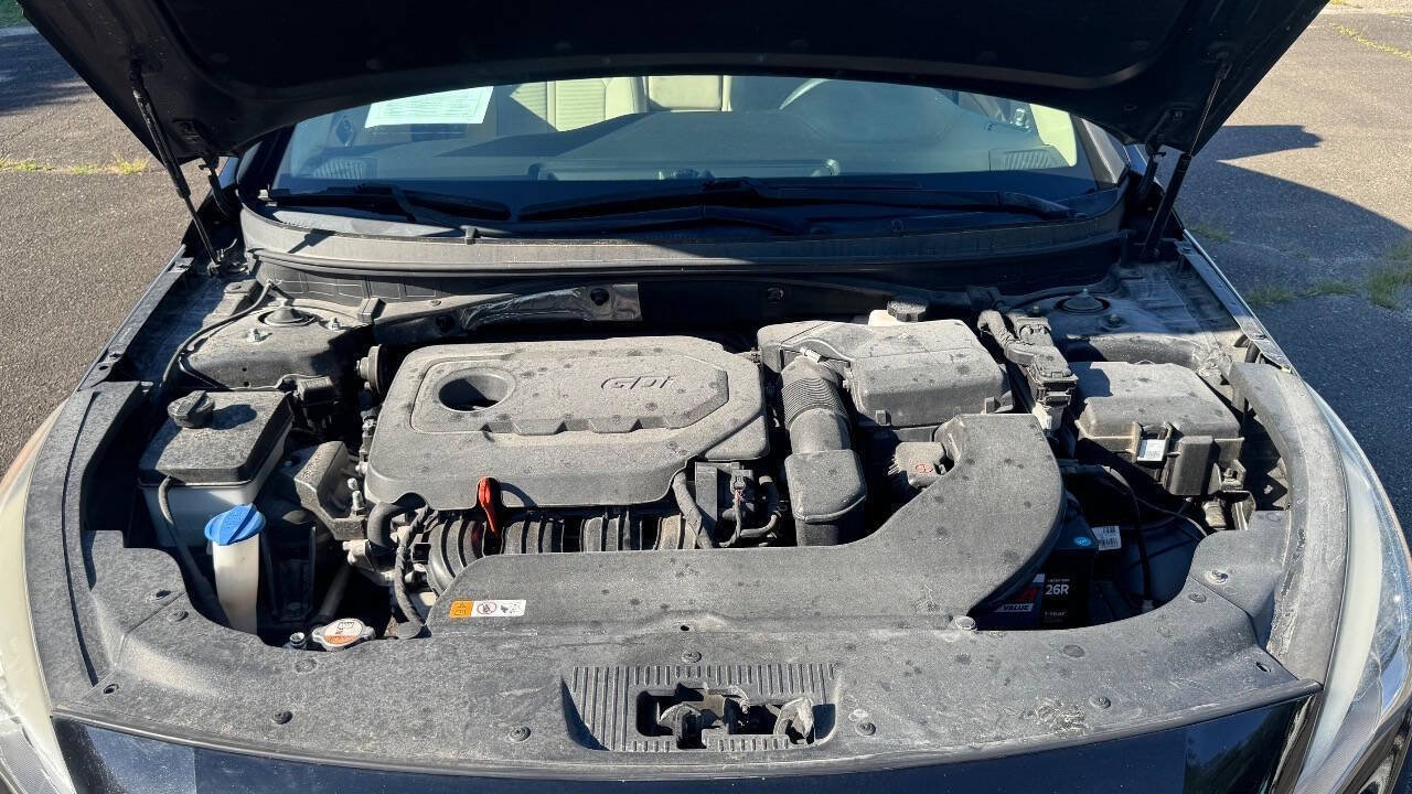 Used 2015 Hyundai Sonata SE w/ Option Group 09 FWD image 21