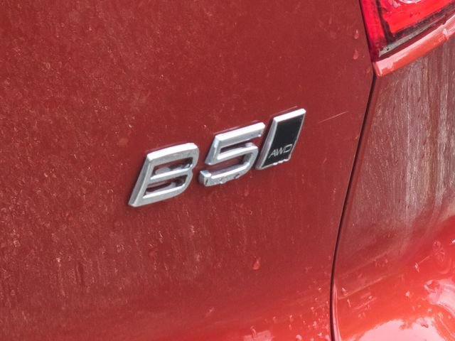 Used 2023 Volvo XC40 B5 Plus w/ Protection Package Premier image 9