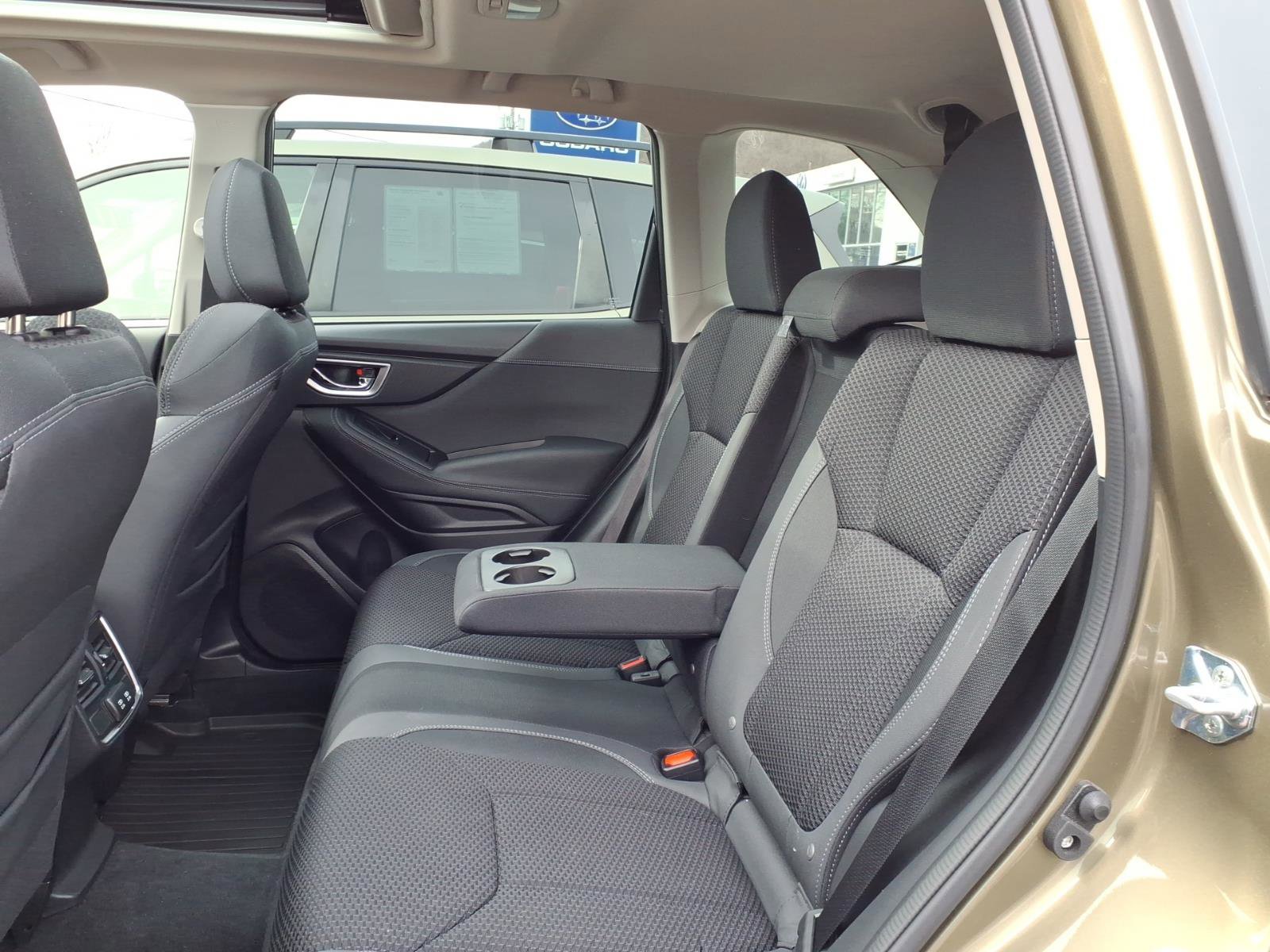 Used 2024 Subaru Forester Premium image 8