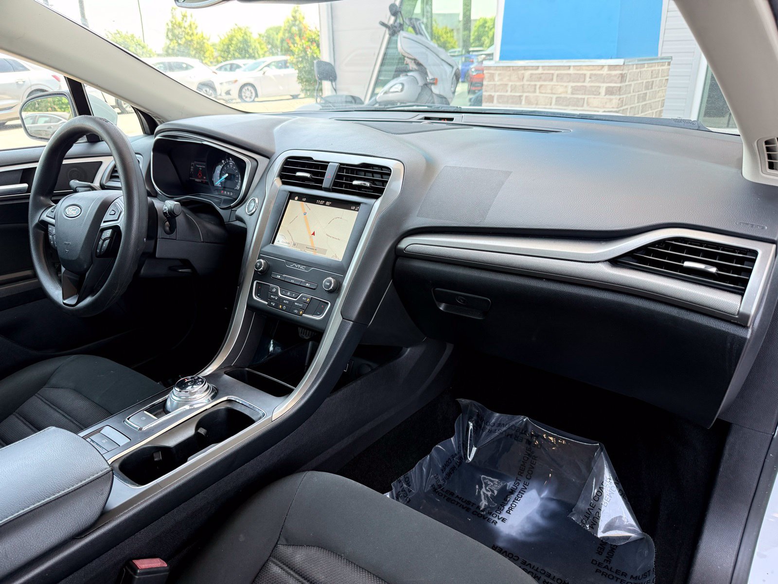 Used 2019 Ford Fusion SE FWD image 19