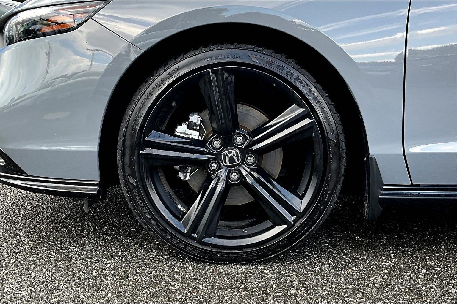Used 2024 Honda Accord Sport image 8