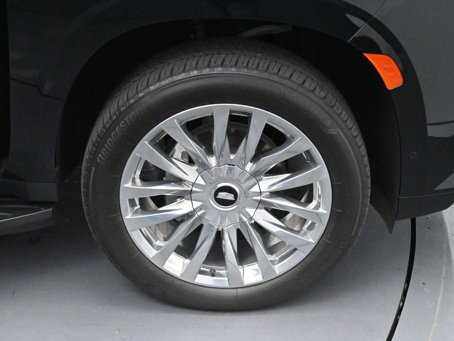 Certified 2024 Cadillac Escalade ESV Premium Luxury image 36