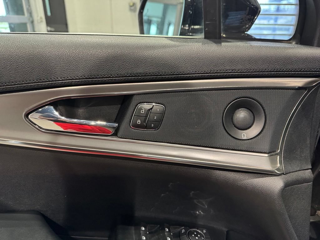 Used 2020 Lincoln Nautilus Reserve FWD image 14