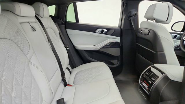 Used 2026 BMW X6 xDrive40i image 25