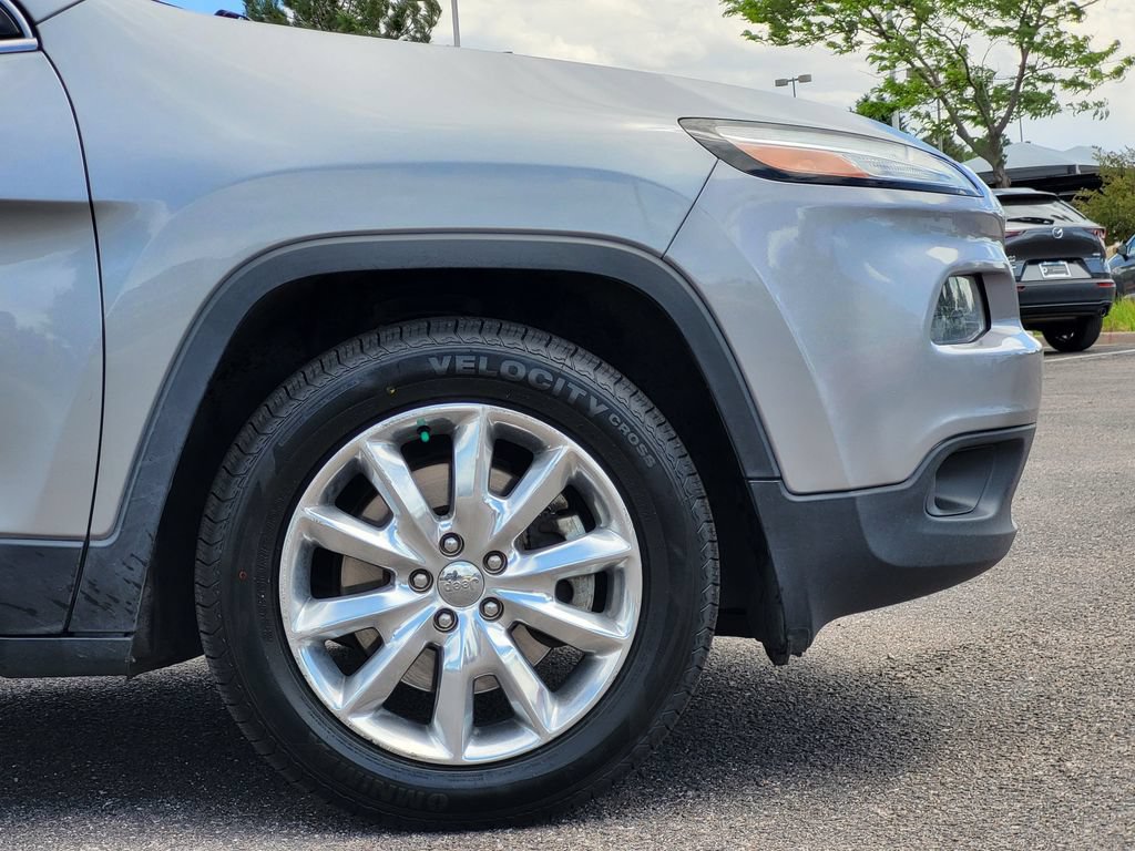 Used 2016 Jeep Cherokee Limited AWD/4WD image 29