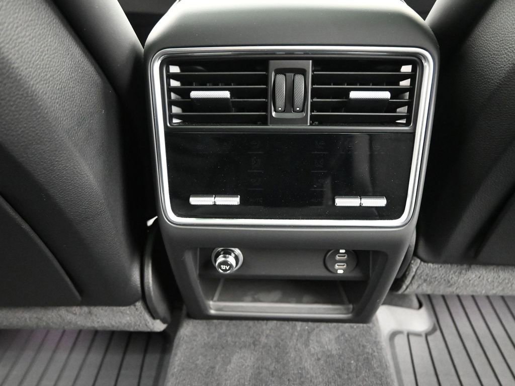 Used 2022 Porsche Cayenne GTS image 19