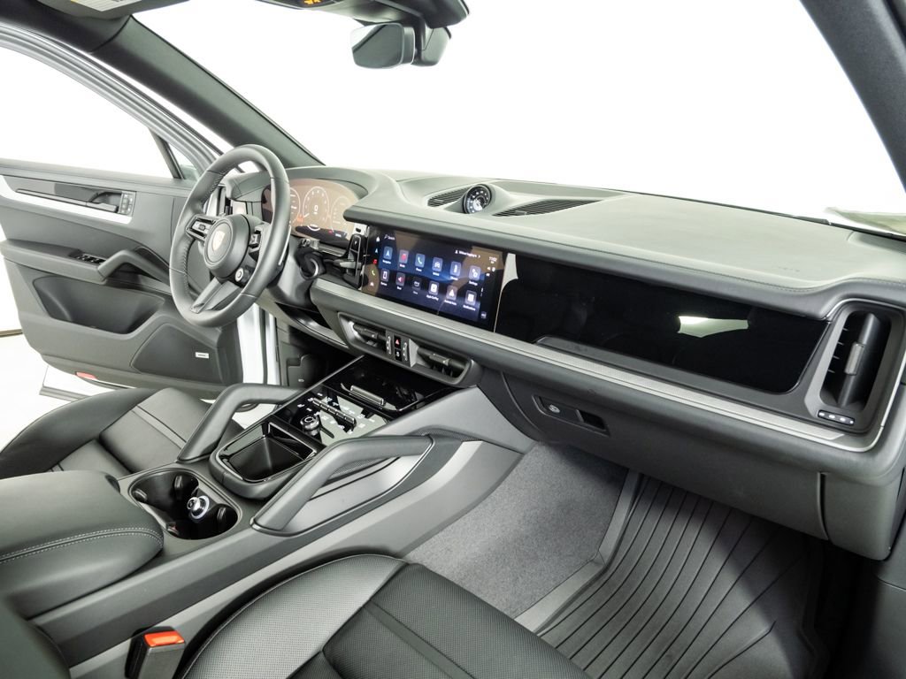 New 2026 Porsche Cayenne image 25