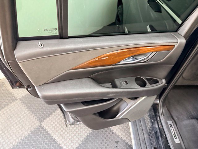 Used 2018 Cadillac Escalade Premium Luxury AWD/4WD image 34