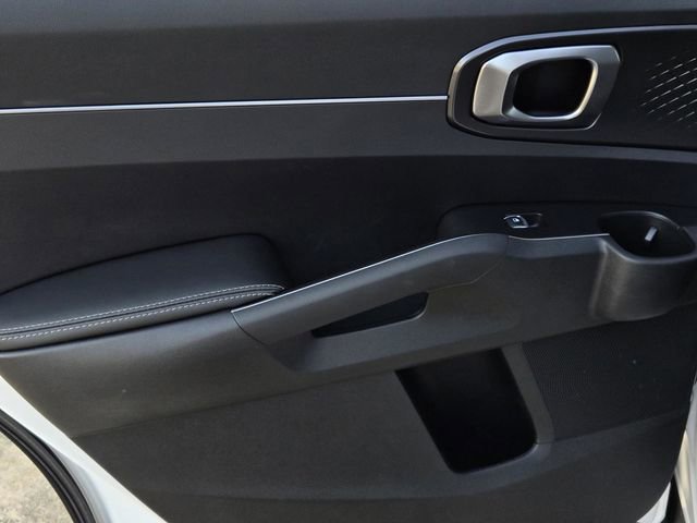 Certified 2025 Kia Sorento S w/ Panoramic Sunroof Package image 12