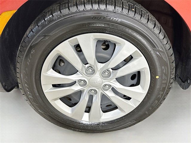 Used 2022 Kia Soul LX image 10