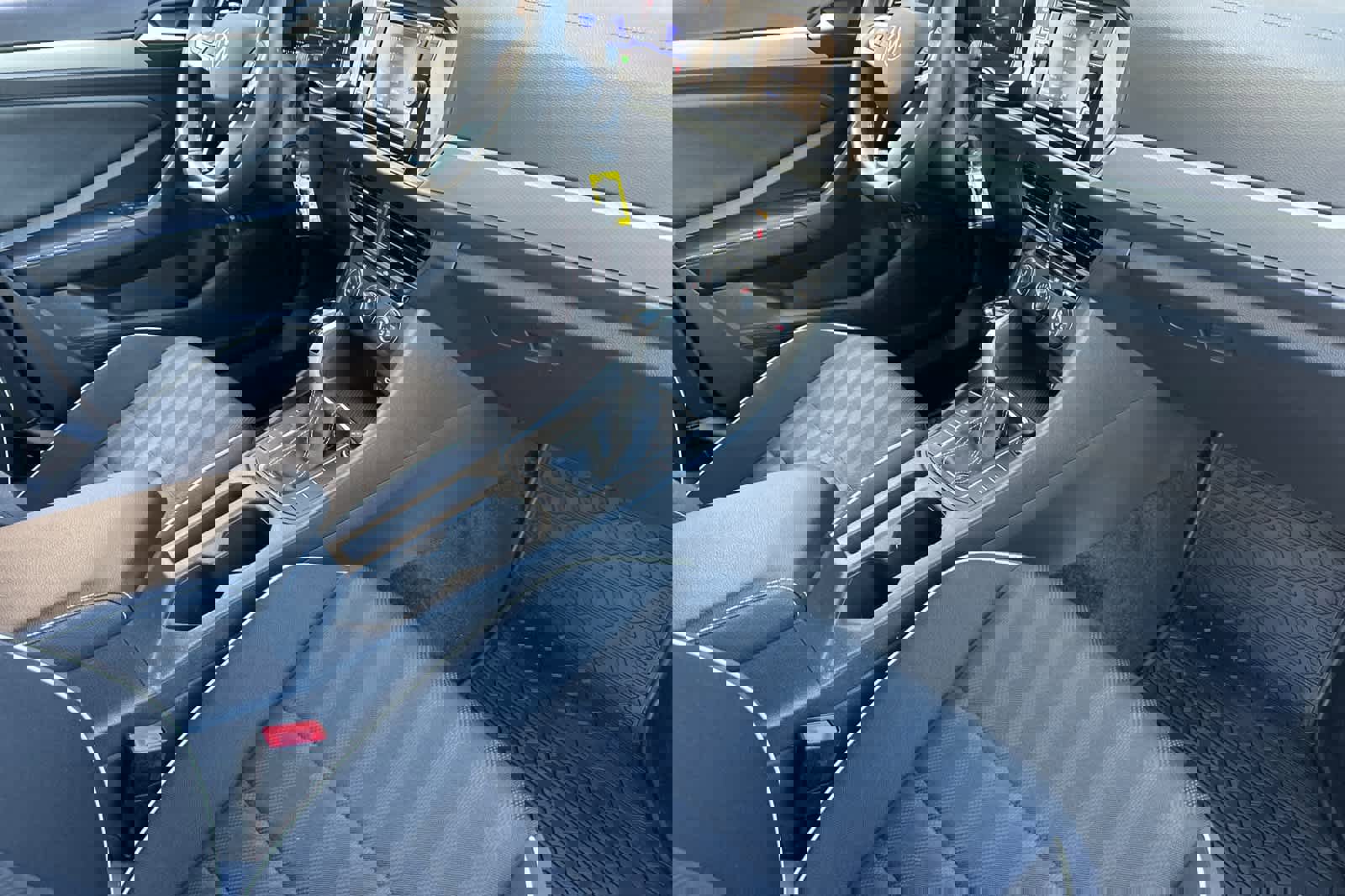 Used 2024 Volkswagen Jetta Sport image 14