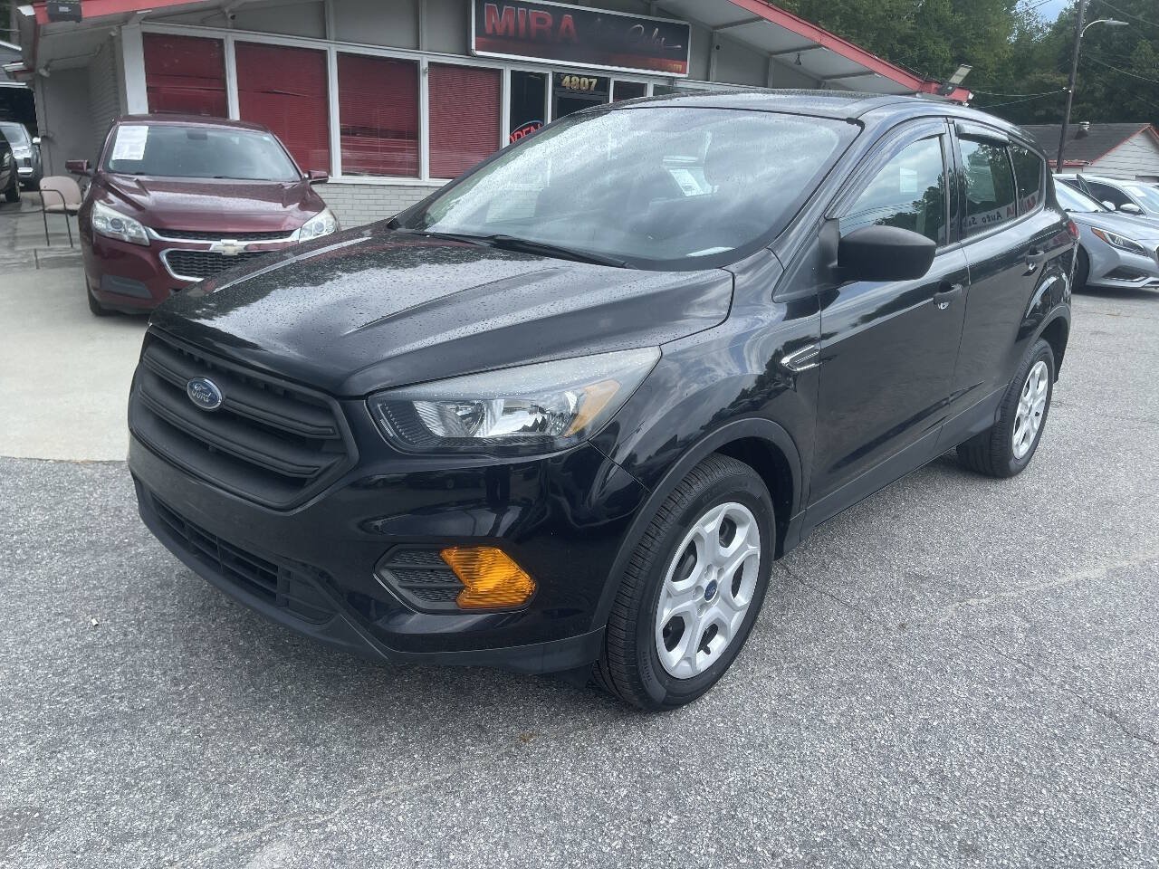 Used 2019 Ford Escape S FWD image 3