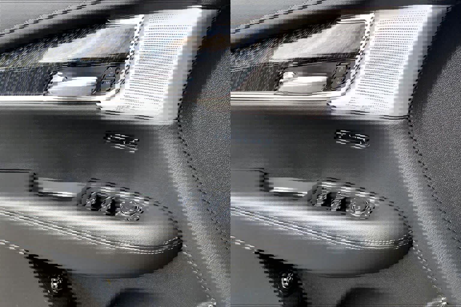 Used 2023 Cadillac XT6 Premium Luxury image 32