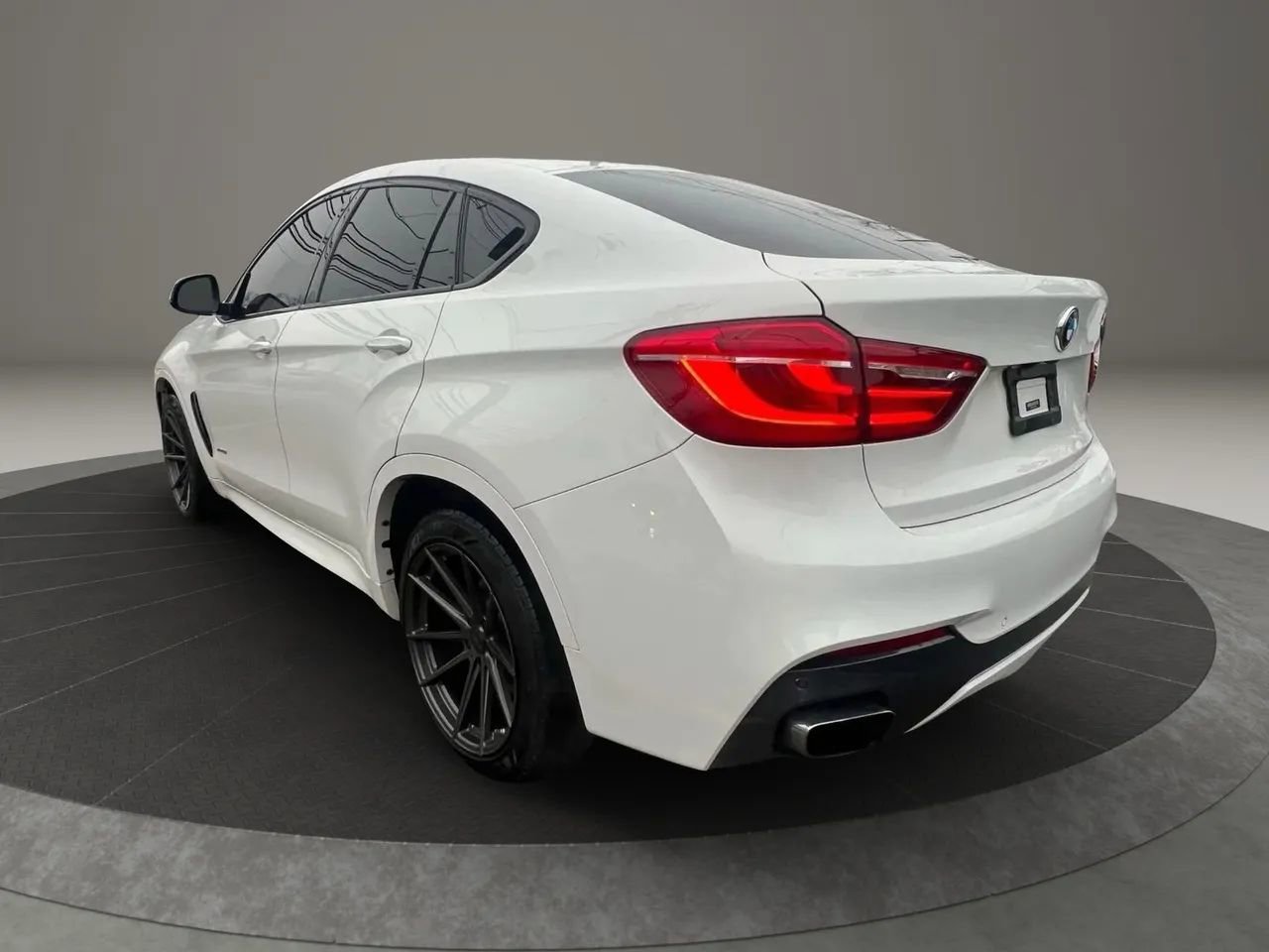 Used 2018 BMW X6 xDrive50i AWD/4WD image 7