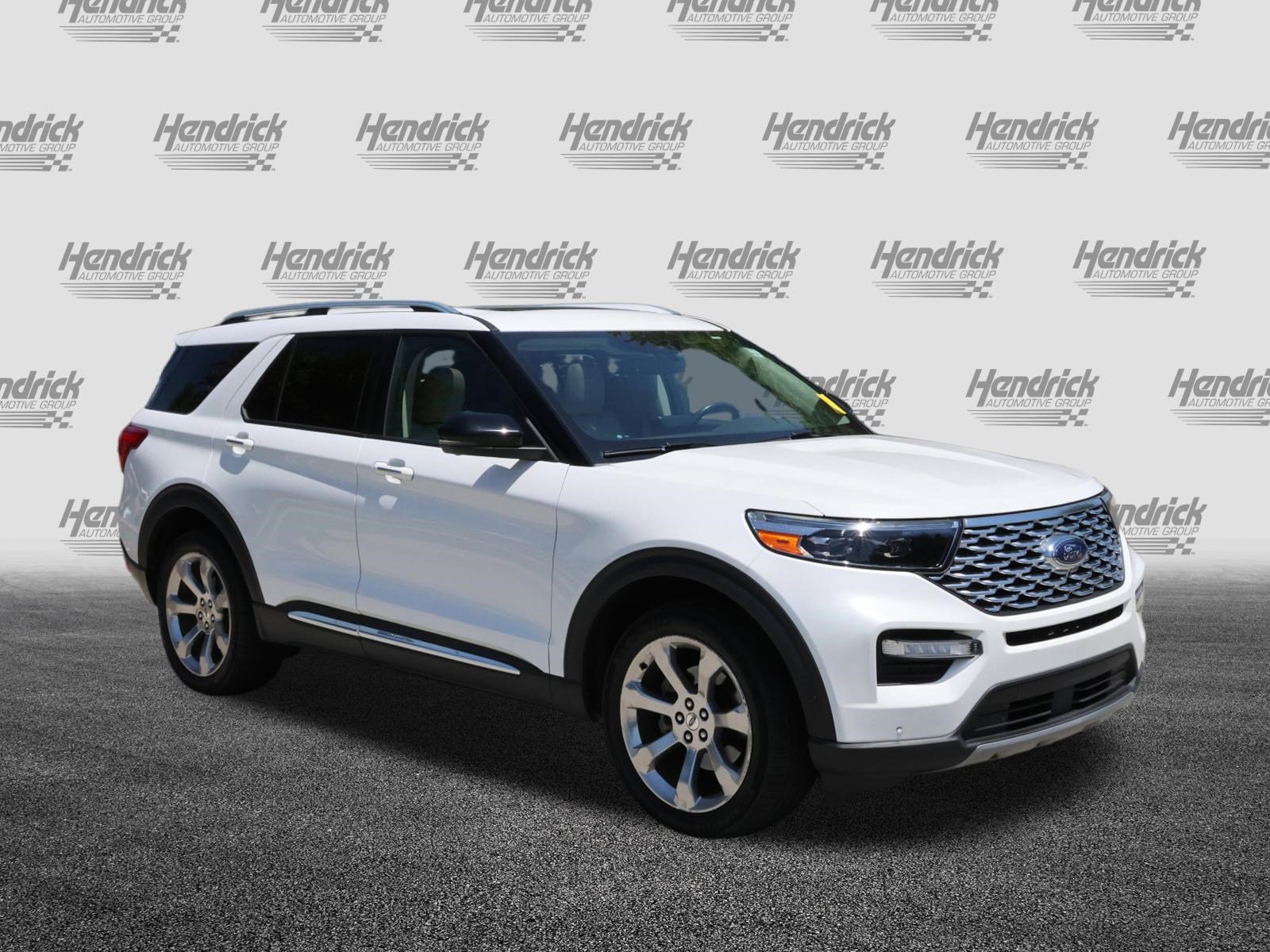Used 2020 Ford Explorer Platinum w/ Premium Technology Package AWD/4WD image 2