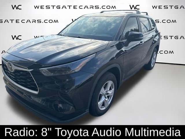 Used 2023 Toyota Highlander L FWD image 4