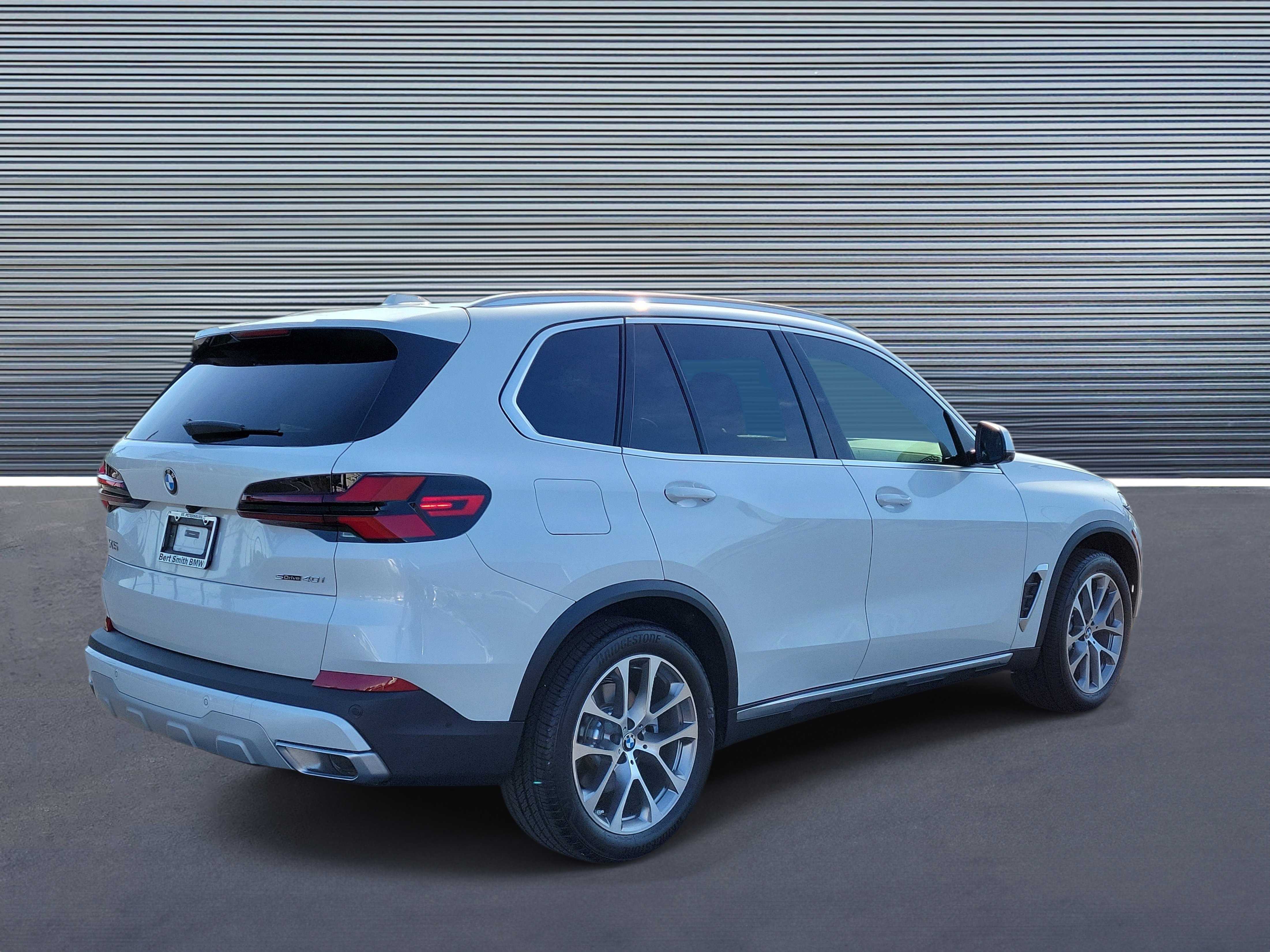 Used 2025 BMW X5 sDrive40i RWD image 3